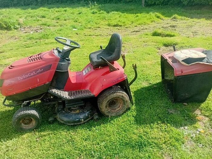 Castle garden  lawnmower
