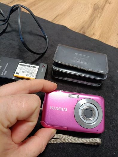 Fujifilm Finepix JV210 digital camera 14.0MP