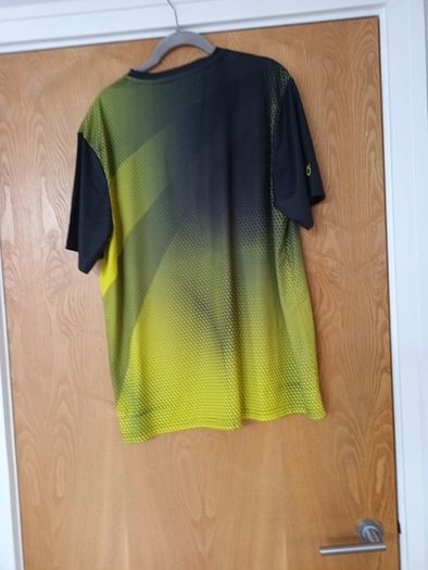 Dunnes  Stores  Quick Dry Performance  Sports Top.  S. Large.  B.N.W.T