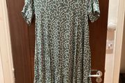 Gallery Green Daisy Print Dress