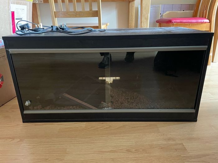 VivExotic wooden vivarium