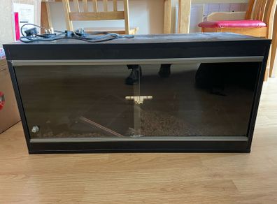 VivExotic wooden vivarium