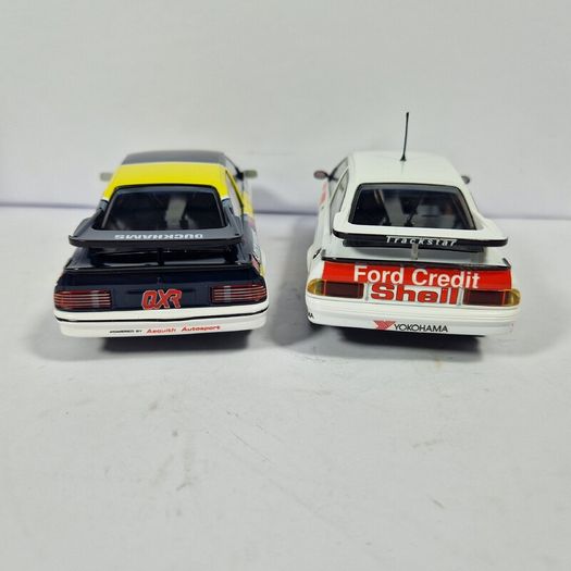 Scalextric Sierra set: BTCC Edition - cars have lights