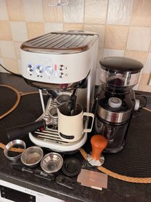 Sage Bambino Plus Espresso Machine and Coffee Grinder Set