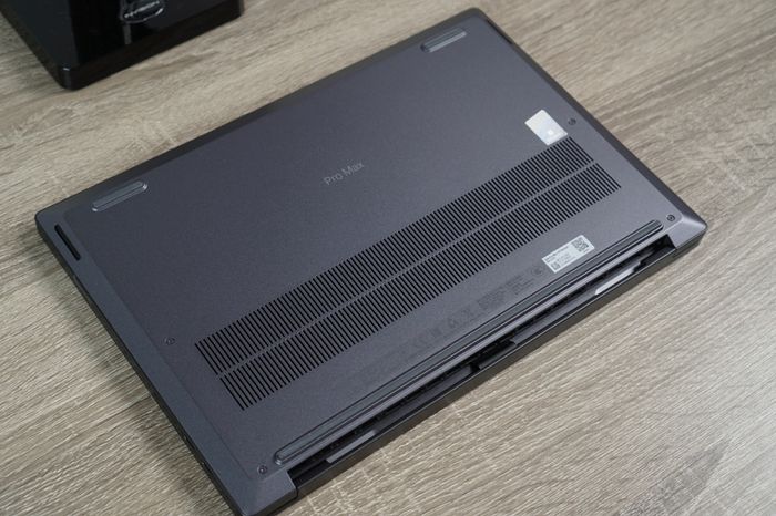 New Dell Pro Max 14 Premium | Core Ultra 7 265H | RTX PRO 1000 Blackwell | 32GB 8400 MT/s | 512GB