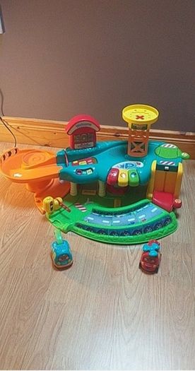 Vtech toot toot Drivers Garage