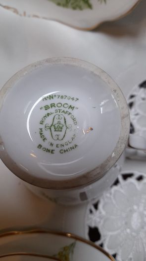 Royal Stafford "Broom " trio