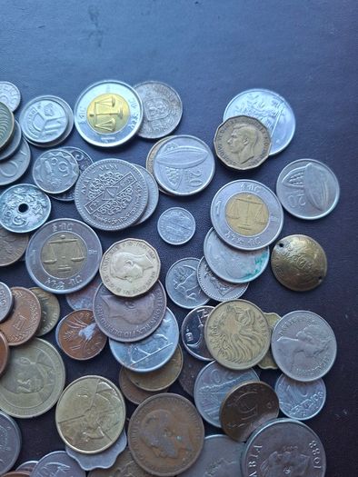 A Lot of 600+ grams of coins from Worldwide#6