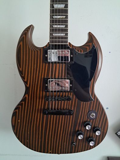 MusicMinds SG shape