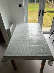 kitchen table and chairs