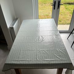 kitchen table and chairs
