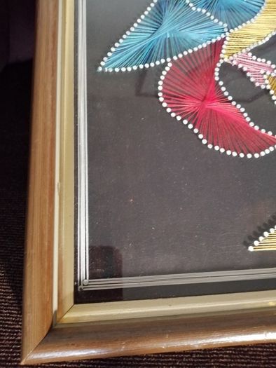 Good sized Vintage Framed String Art Two Love Birds