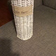 toilet roll holder