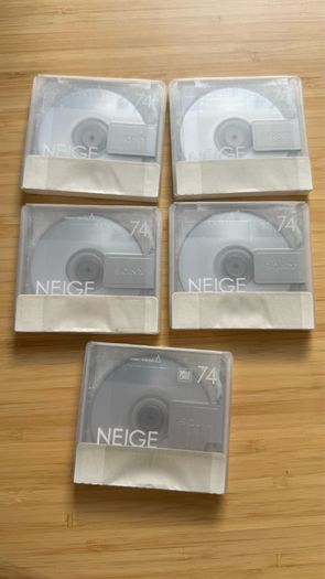 New Sony Neige 74 minidiscs