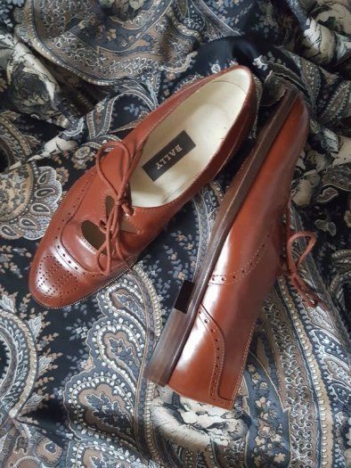 BALLY Oxford Brogue Brown Leather Loafers