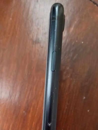 iPhone SE 2nd Generation Black 128gb Unlocked - No Touch ID