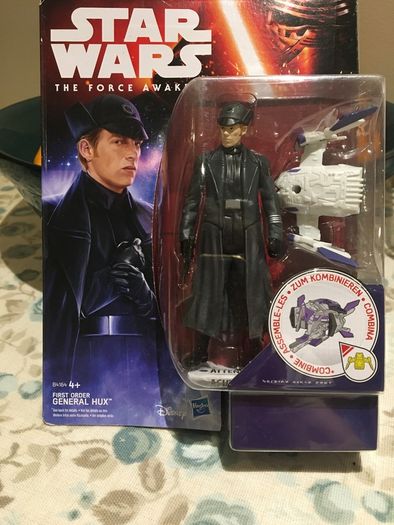 star wars the force awaken General Hux