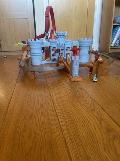 Hot Wheels Mario Kart Bowser Castle Raceway Track