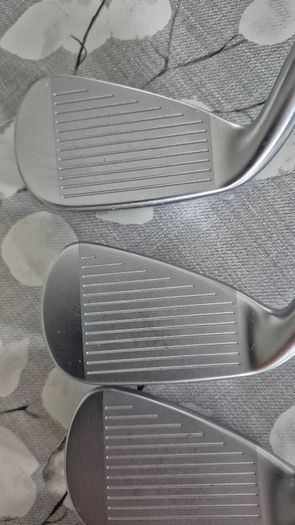 Mizuno JPX 923 Hot Metal irons and Sirxon Bag