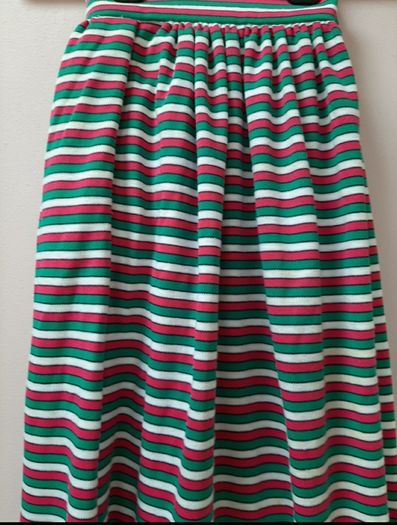 Lovely beach wrap around skirt wirh 2 pockets