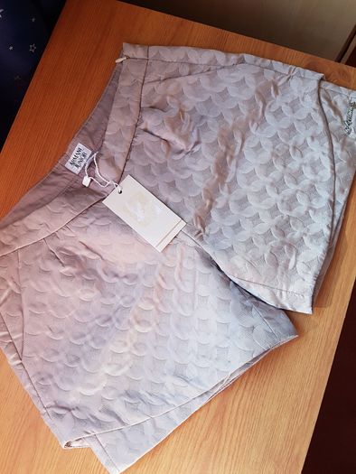 BNWT - Armani junior short