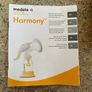 Medela Manual Breast Pump Image 3