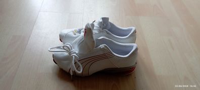 Sport shoes
