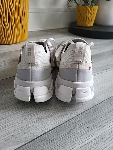 On Running Cloudswift 3