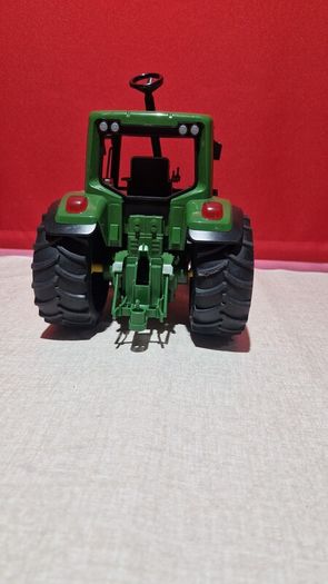 Bruder John Deere 6920  toy tractor in 1:16 scale