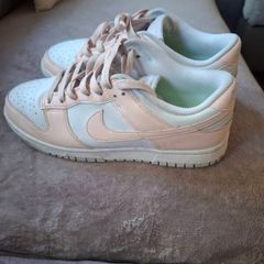 Girls nike trainers
