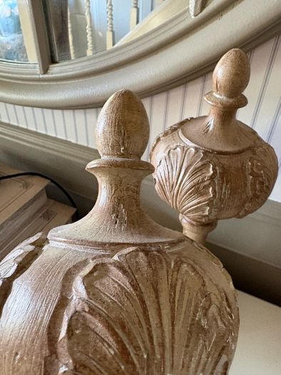 New 37cm high wood effect pumpkin finial with whitewash finish