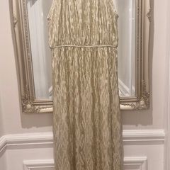 Absolutely stunning gold dress