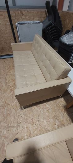 Authentic Florence Knoll Relax 2-Seater Leather Sofas