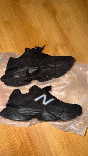 new balance 9060 triple black