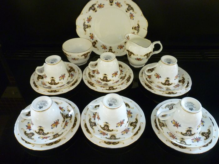 Crown Trent Fine bone China Staffordshire England tea coffee set. Complete 21 piece set