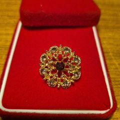 Vintage Gold Tone Brooch