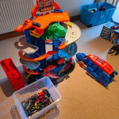 Hot Wheels T-Rex Garage + Transporter + Cars