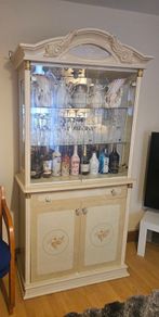 Display cabinet