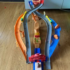 Disney Pixar Cars Rescue Road Raceway Playset