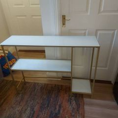 lovely white glass table for sale  100x80x 30