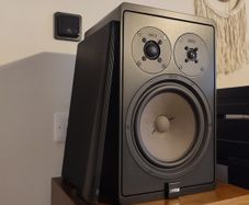 Classic CANTON QUINTO 520 3way bookshelf speakers.VGC