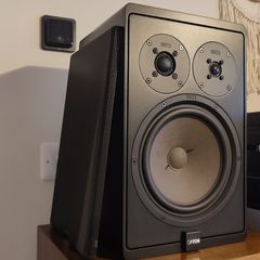 Classic CANTON QUINTO 520 3way bookshelf speakers.VGC