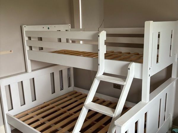 Top bunk bed only