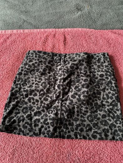 girls skirt