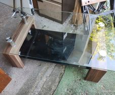 Glass coffee table (26181)