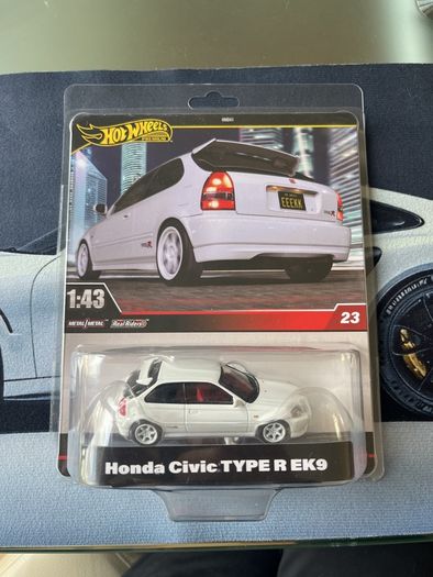 Hot wheels Premium 1:43 Honda Civic Type R EK9