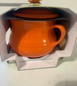 le creuset soup bowls/bean pots x2