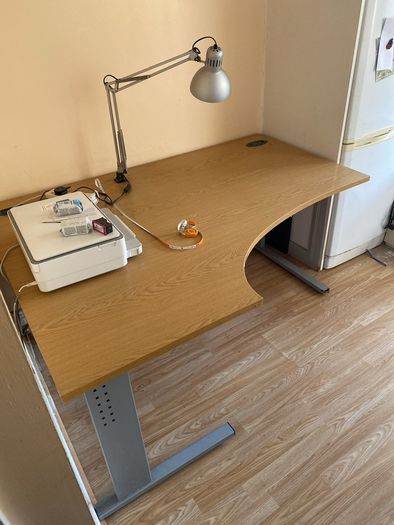 corner desk