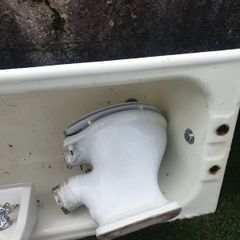 Antique bathroom suite