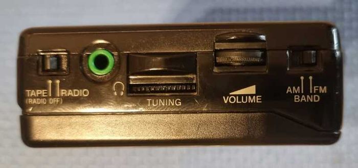 Sony Walkman WM-F2065 AM/FM Cassette Player Auto Reverse Mega Bass Tested, full working.
